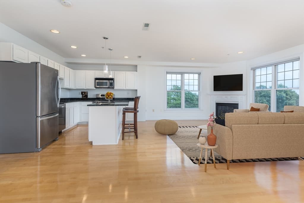 1306 Columbia Rd #5A photo 3