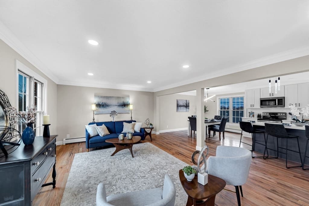 14 Southwick Hill photo 3
