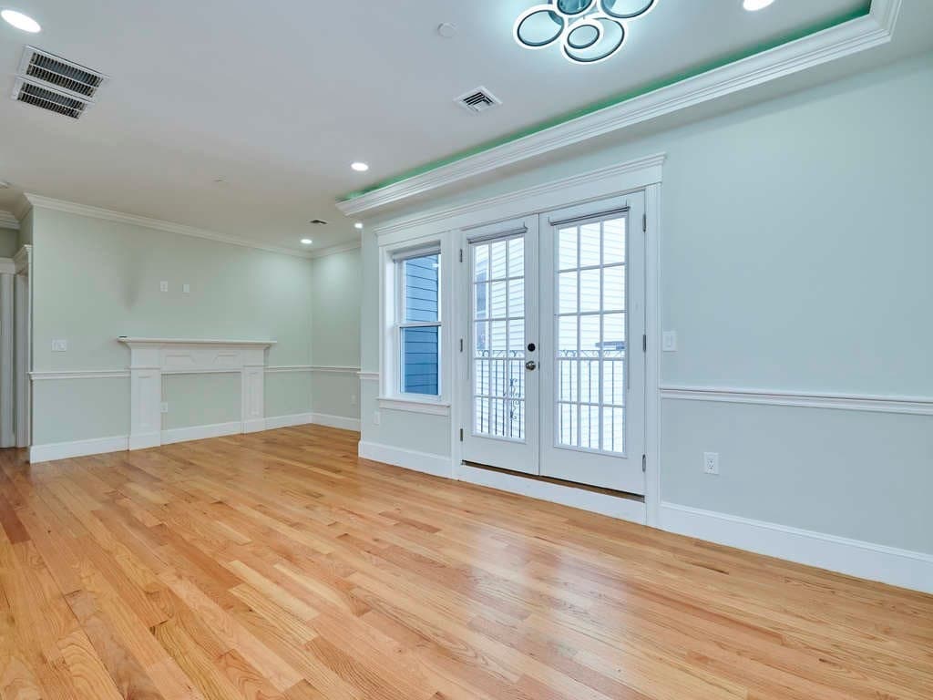 1403 Dorchester Avenue #3 photo 2