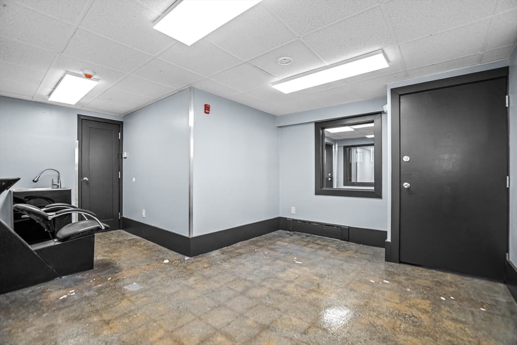 452 Pleasant Street #103 photo 3