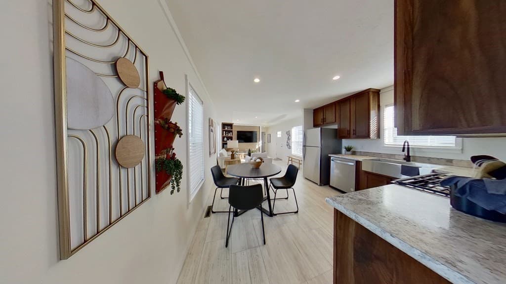 103 Newbury #17 photo 4