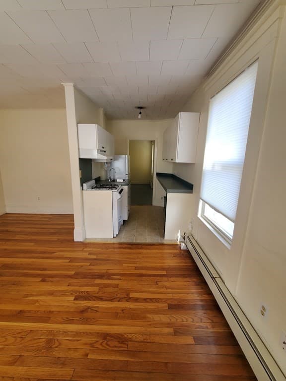 47 Railroad Ave #2R photo 3