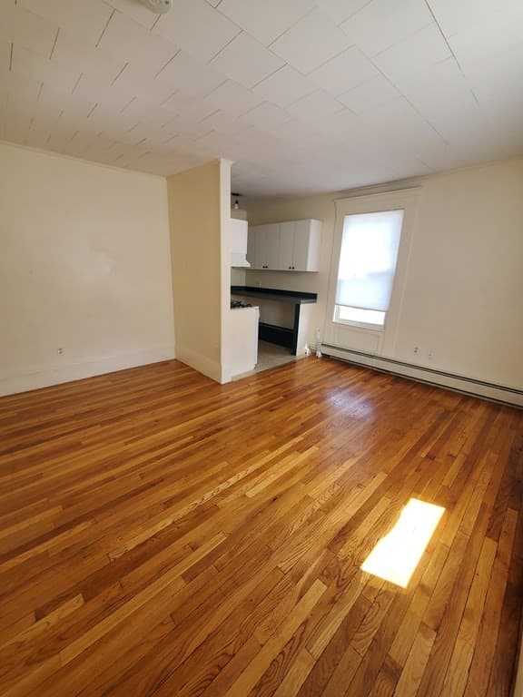47 Railroad Ave #2R