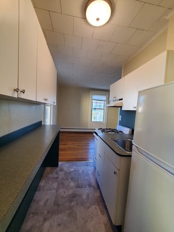 47 Railroad Ave #2R photo 5