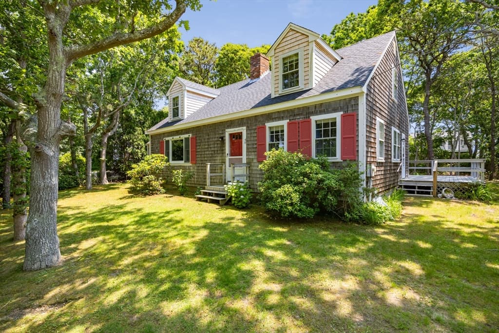 48 Beach St