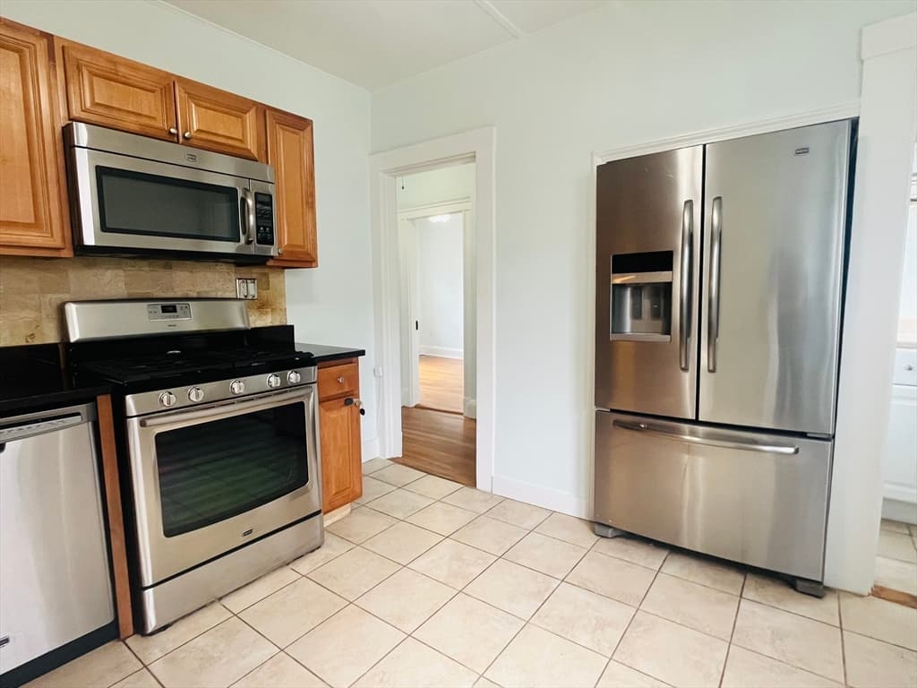 190 Brookside Parkway #1 photo 2