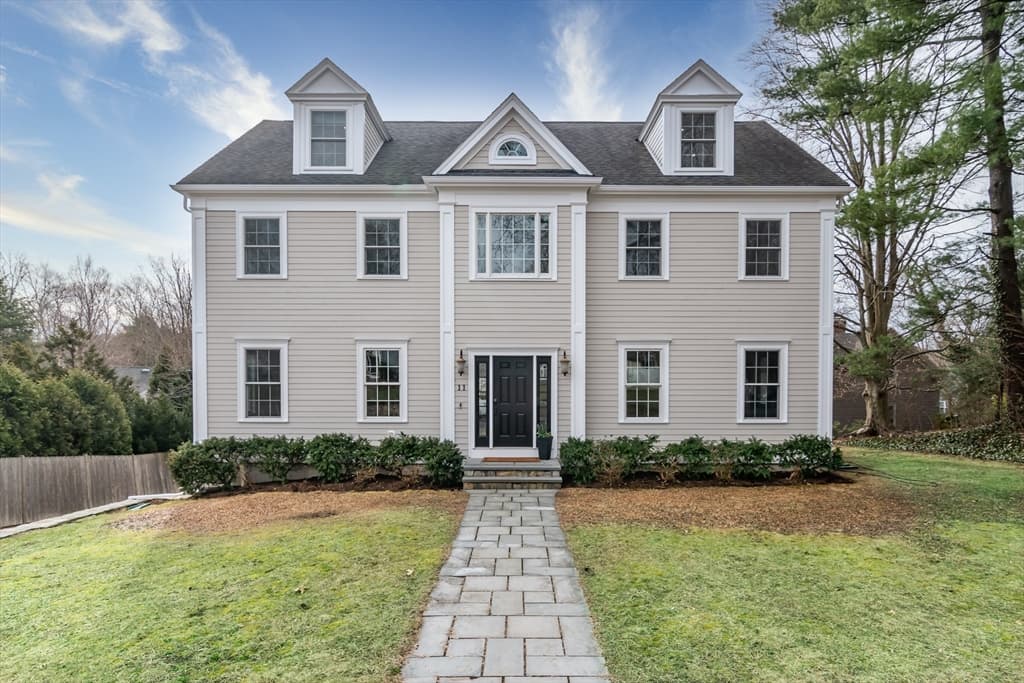 11 Roanoke Road