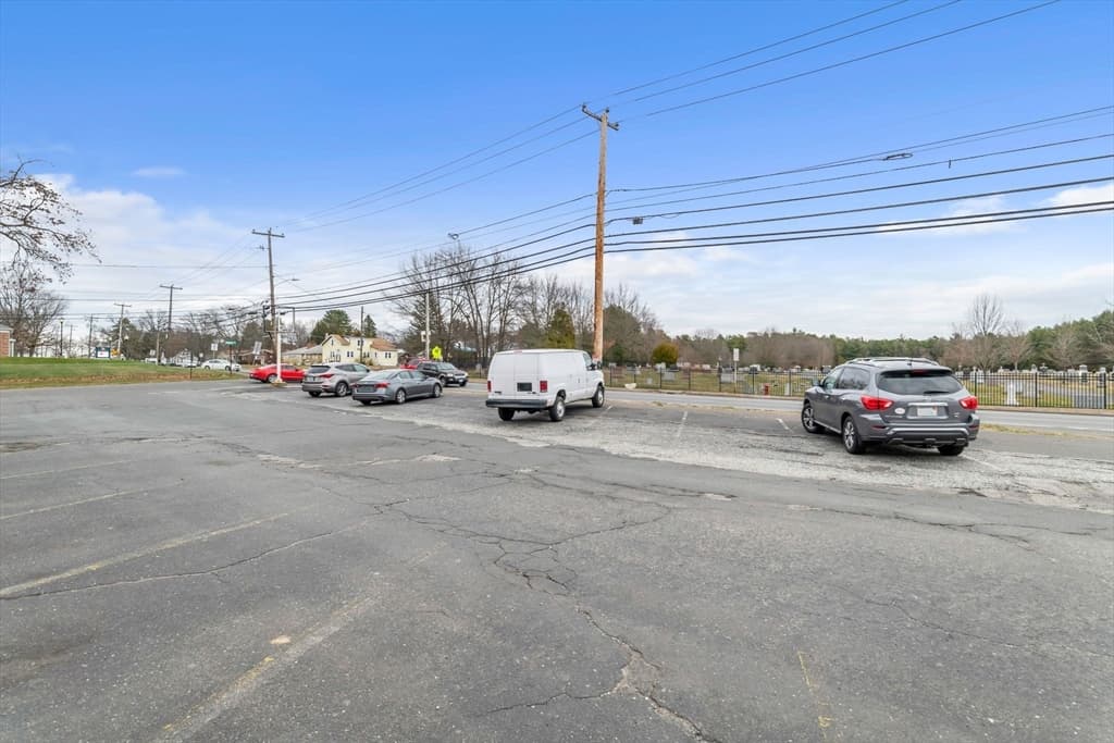280 Southampton Rd photo 3