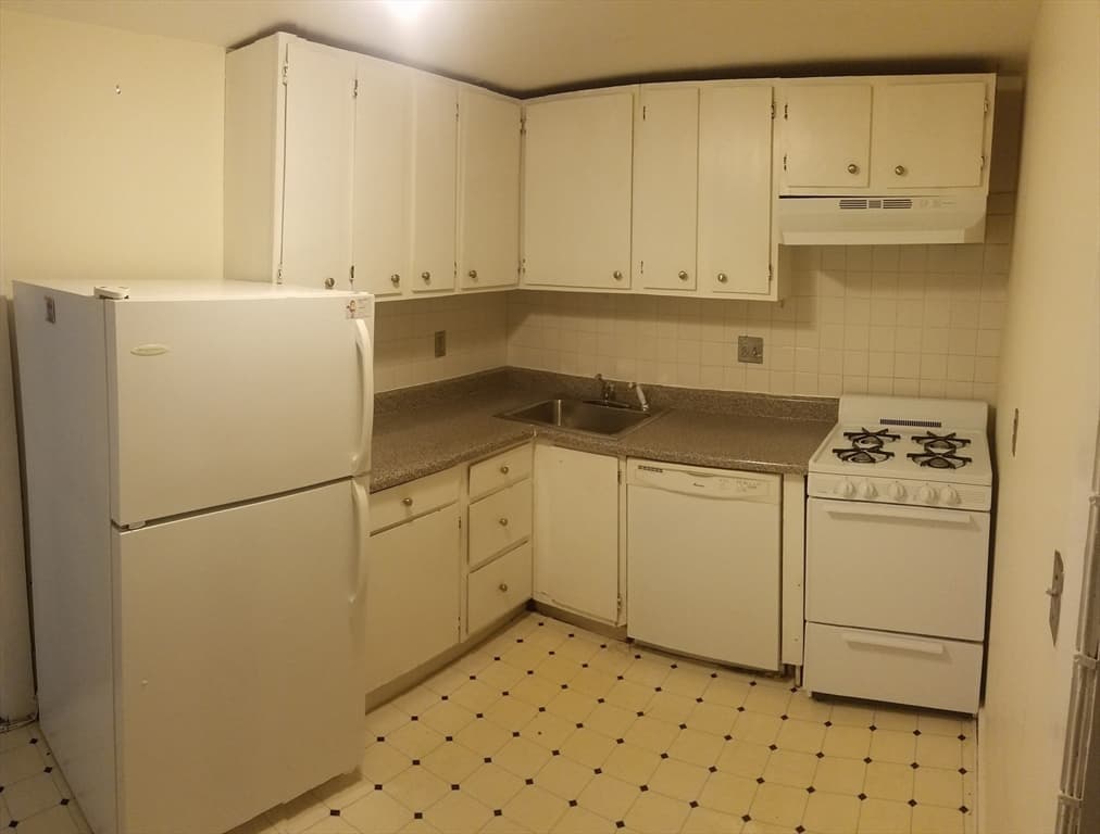 679 Massachusetts Avenue #1 photo 2