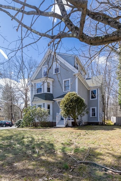 956 Bay Rd #3 photo 3