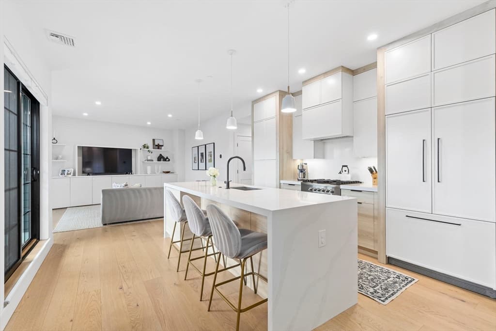 4 Payne St #1