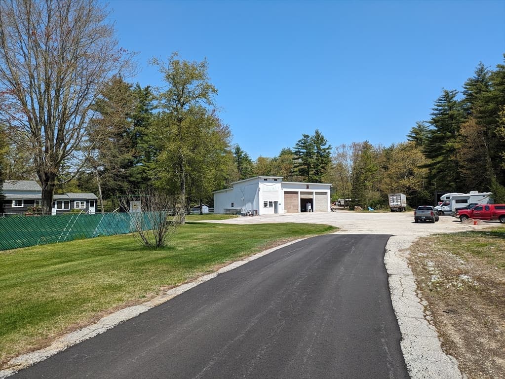 30 Raymond Rd photo 2