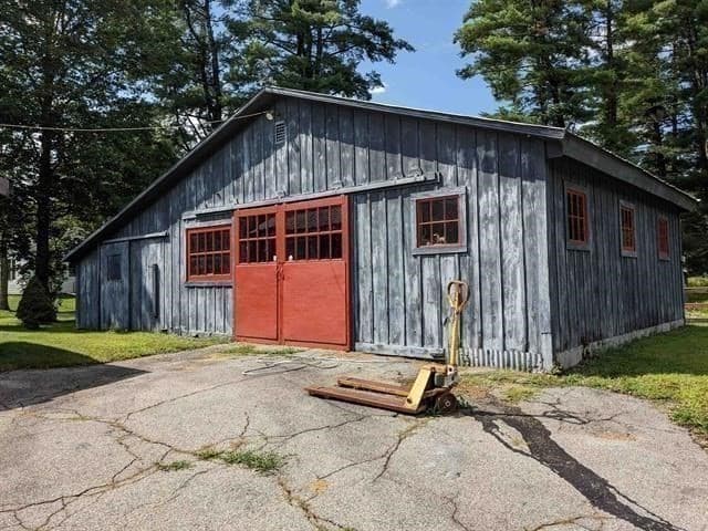 30 Raymond Rd photo 5