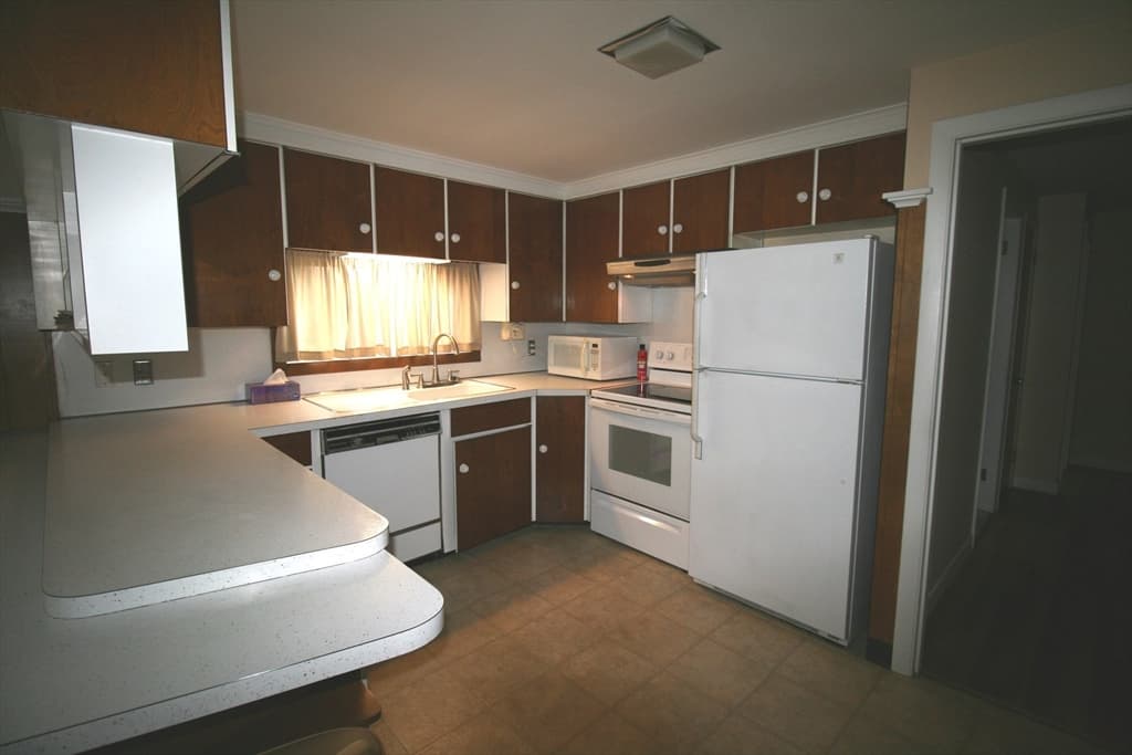 74 Coolspring Dr photo 2