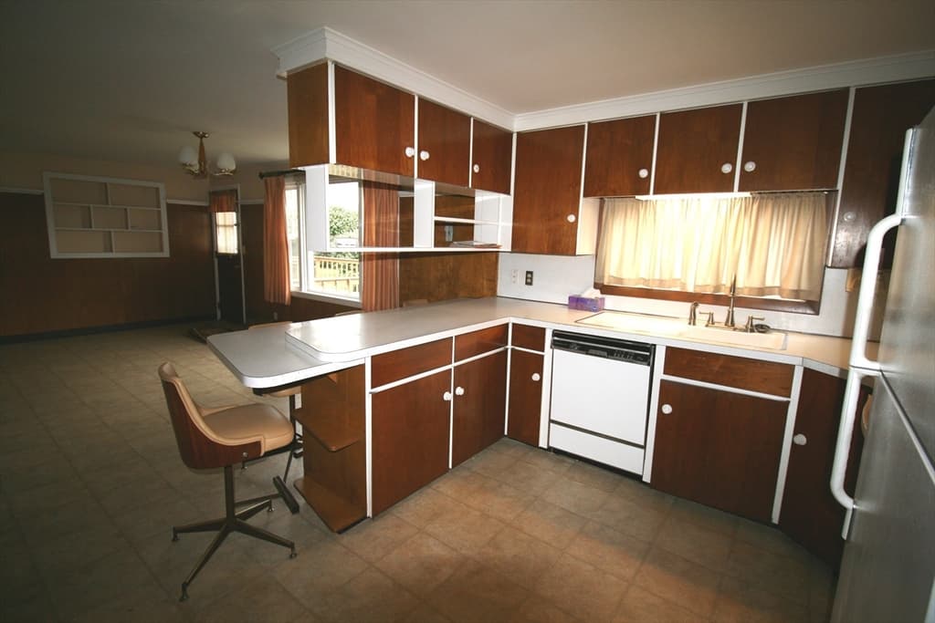 74 Coolspring Dr photo 3
