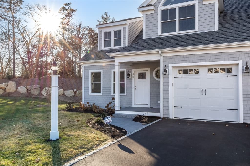 213 North Falmouth Hwy #4B