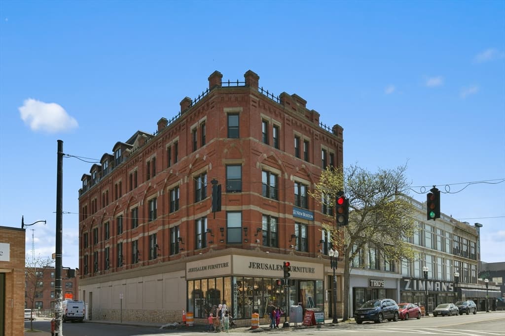 64 Market St #406 photo 2