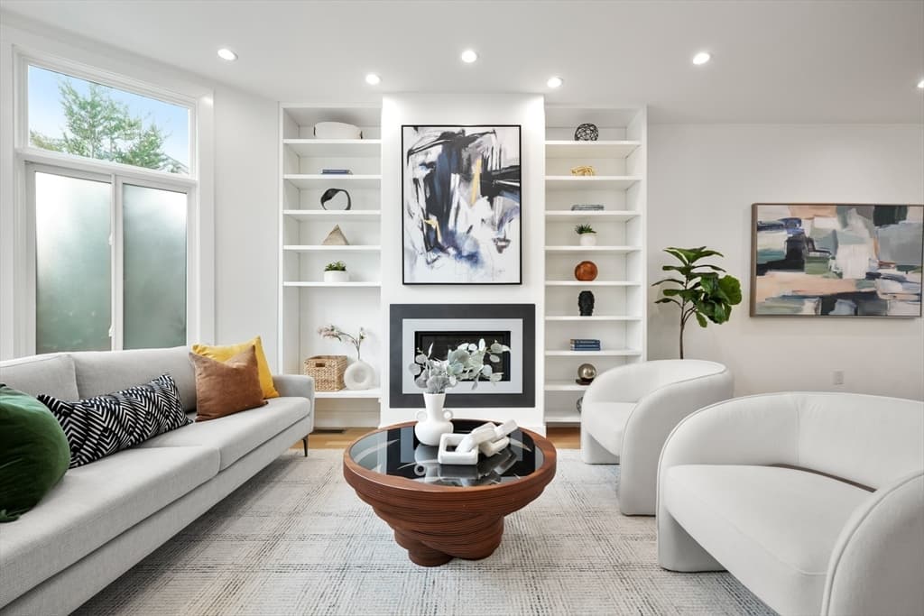 54 Dane St #54