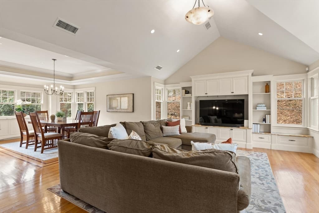 30 Oxbow Rd photo 3