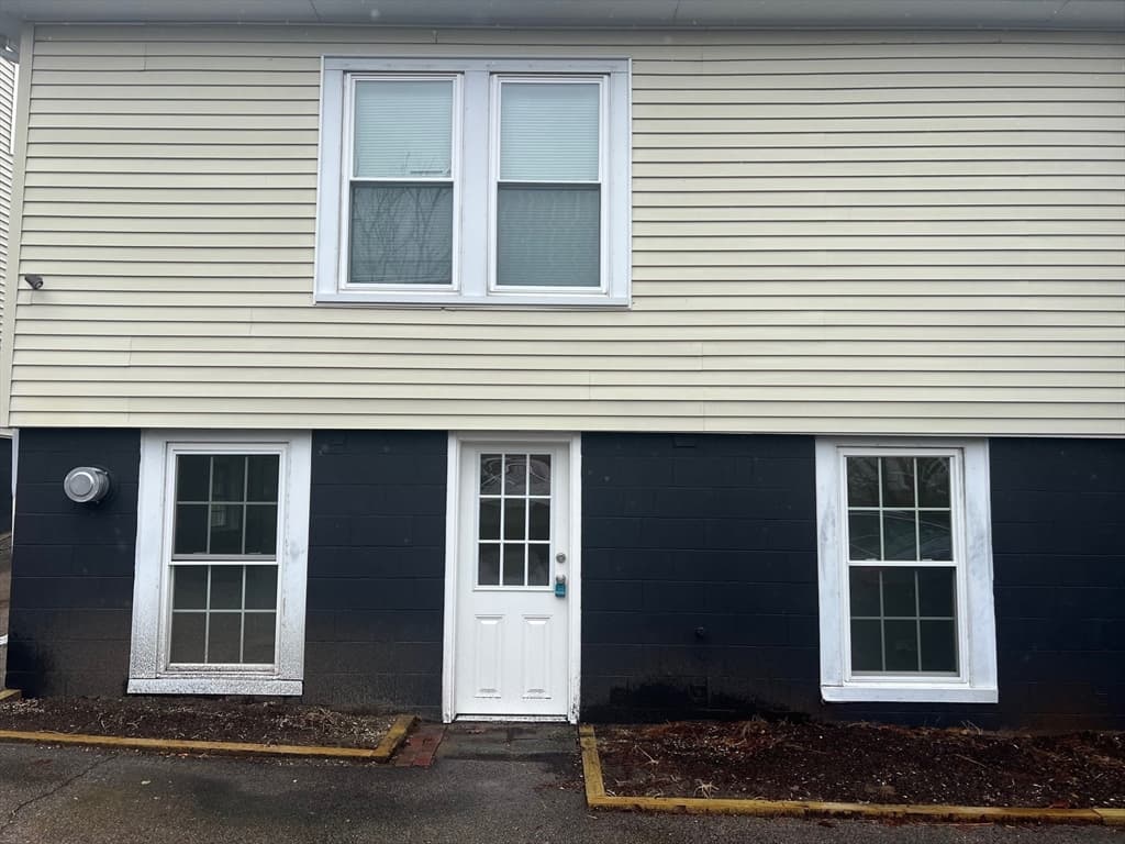 6 Samoset St #1 Rear photo 3