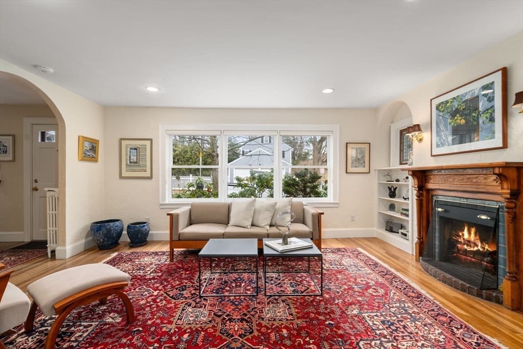8 Lexington Ave. photo 4
