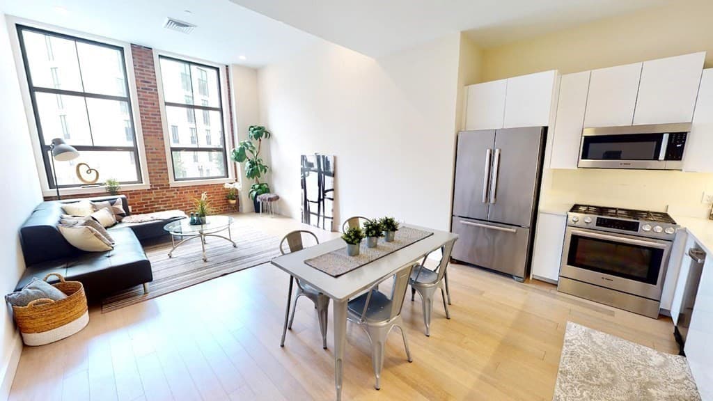 121 Portland Street #205 photo 2