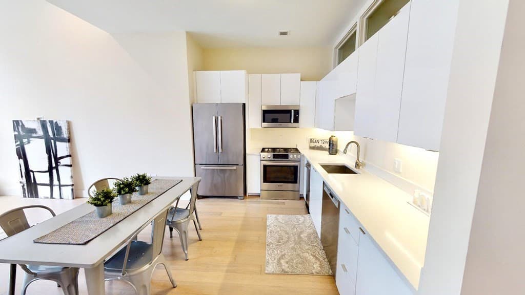 121 Portland Street #205 photo 3