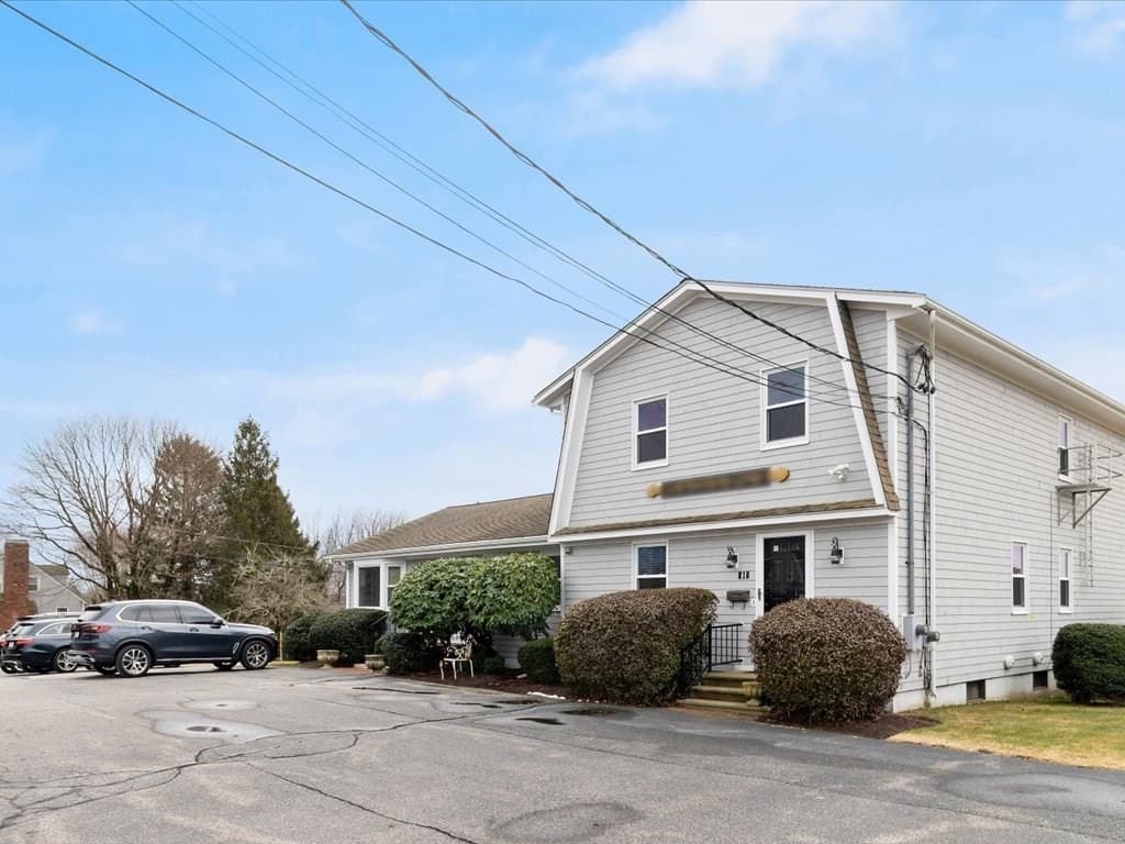 810 Wilbur Avenue photo 4