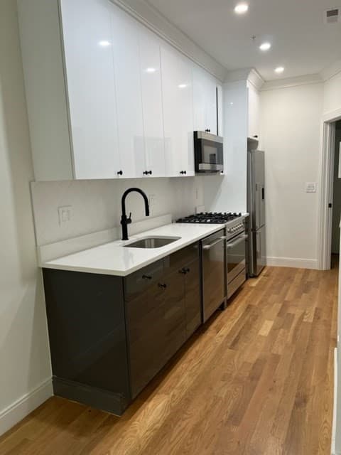 18 Grove St. #2 photo 2