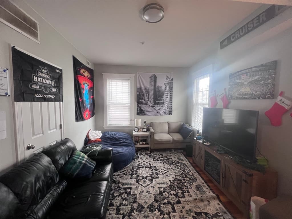 247 L Street #2 photo 4