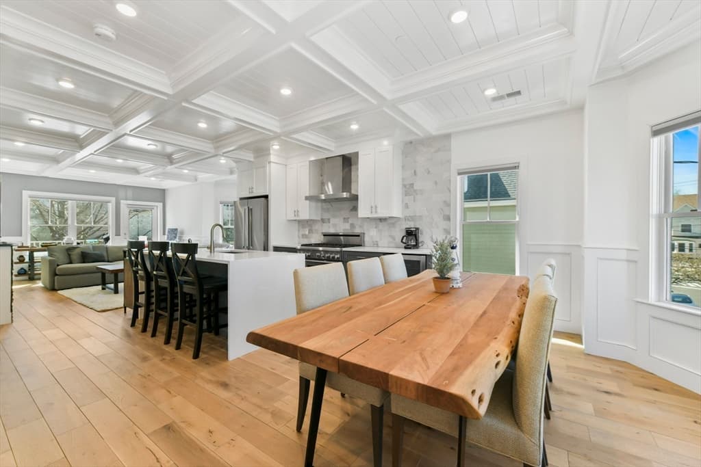 11 Windom Street #2 photo 2