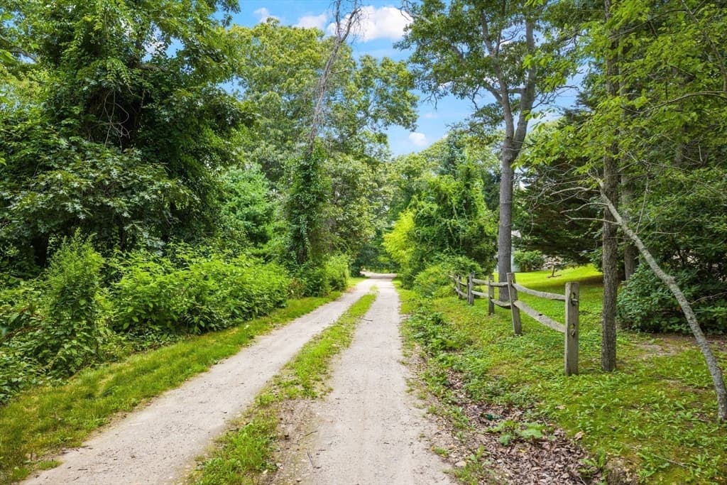 30 Hillside Path photo 2