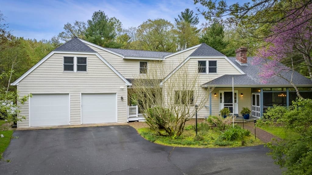 5 Locust St