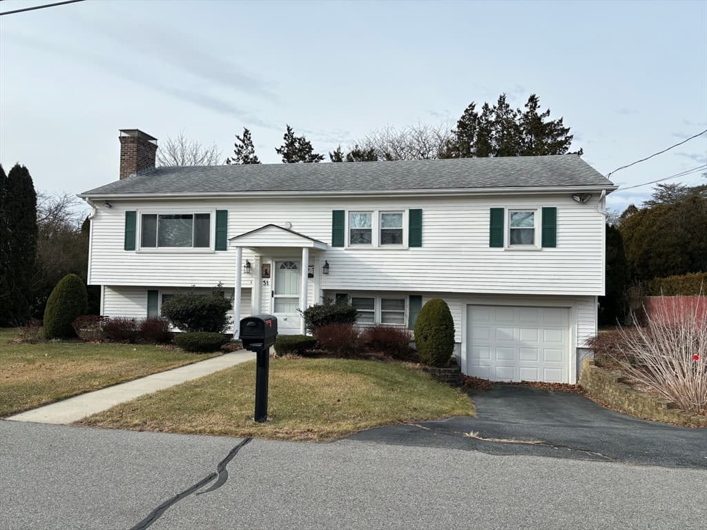 31 Arthur Ave photo 2
