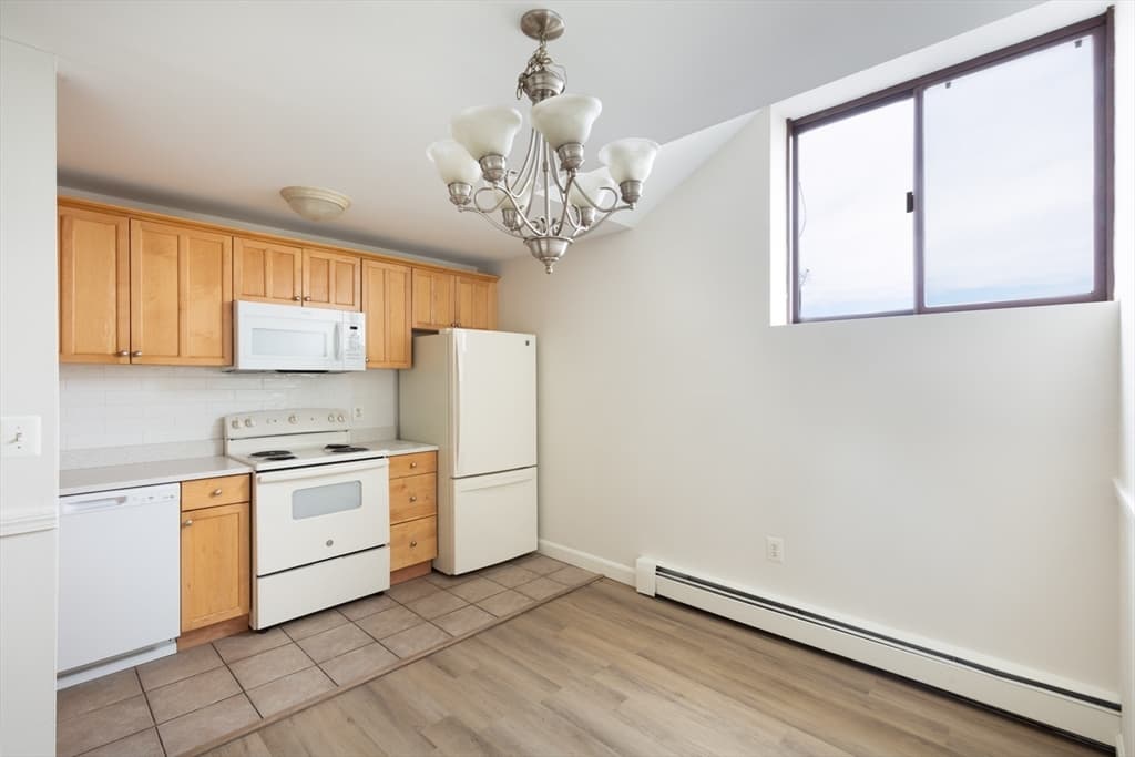 14 Locust St #2C photo 4