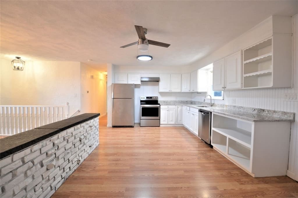 181 Lincoln St. #2 photo 2