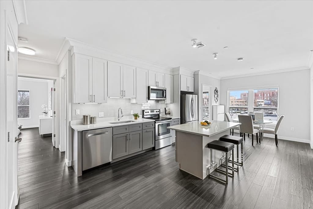 999 Hancock St #301 photo 5
