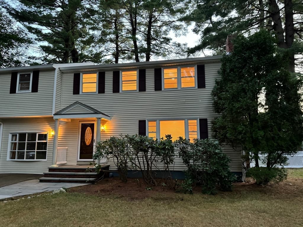 10 Evergreen Ave