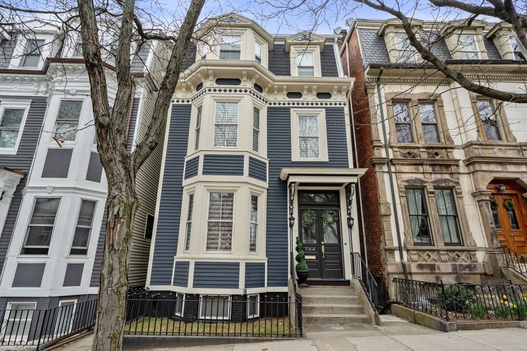 764 E Broadway
