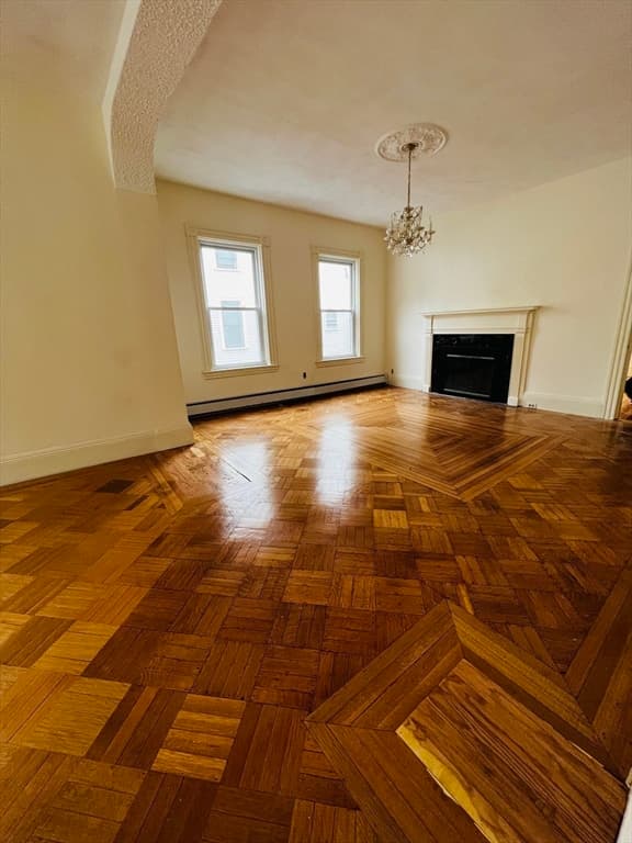 638 Pleasant St #1 photo 3