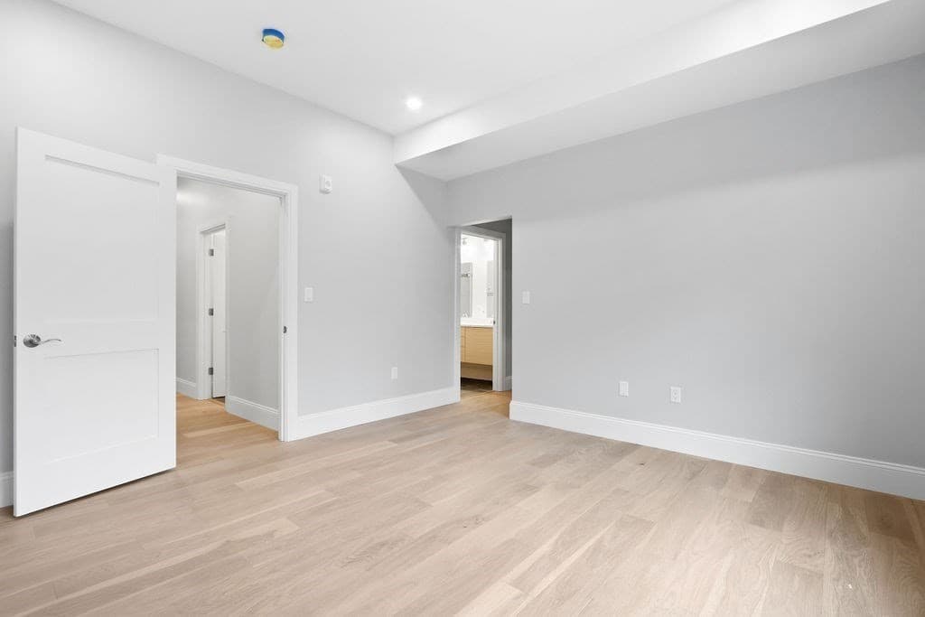 21 Glen Rd #2 photo 5