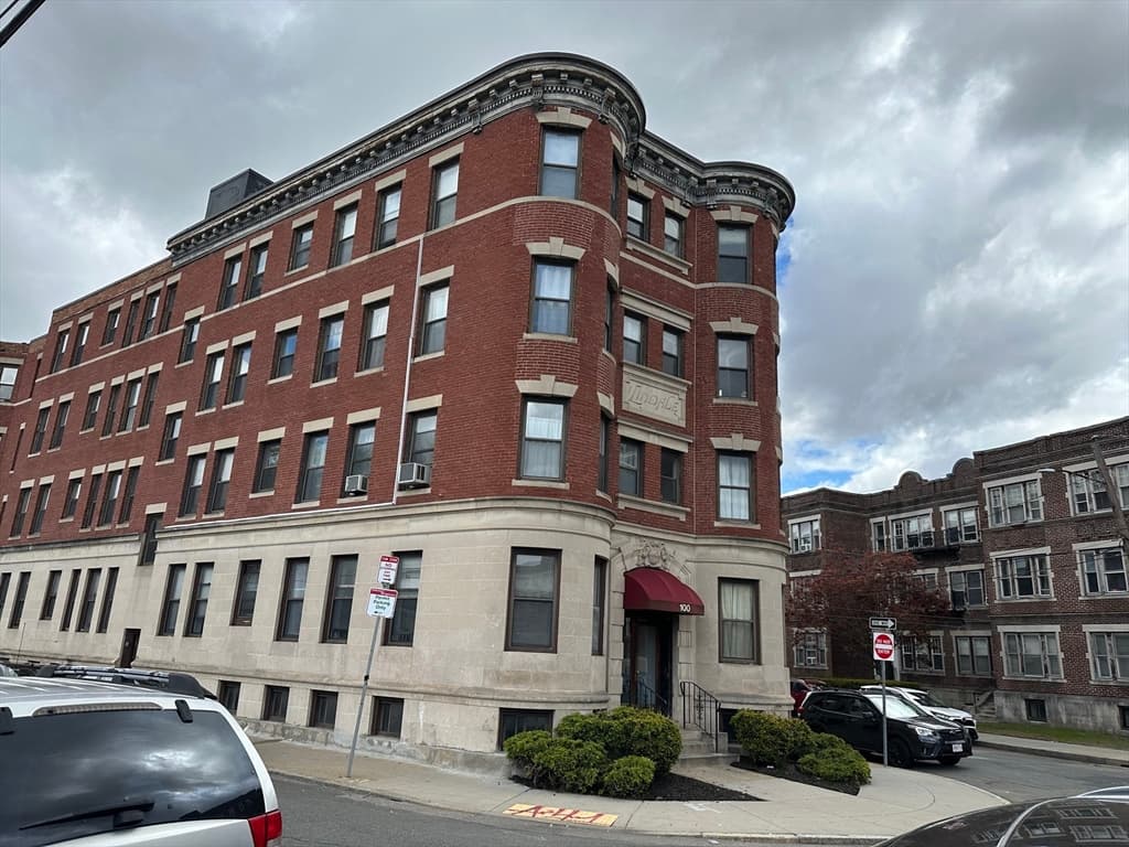 96 Linden St #12