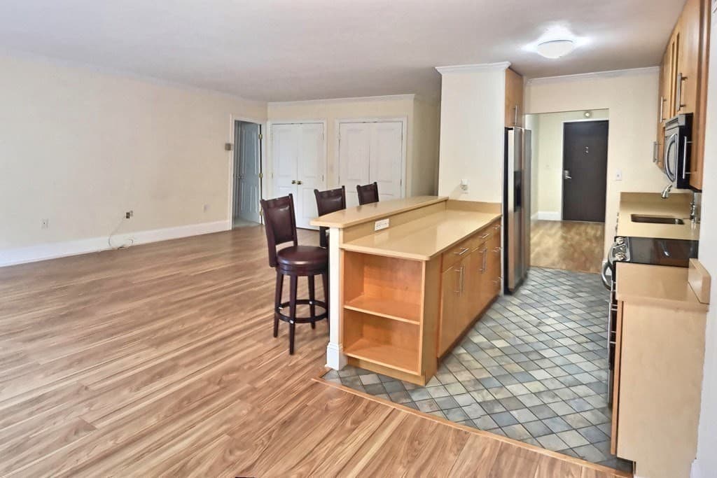 50 Longwood Ave #518 photo 3