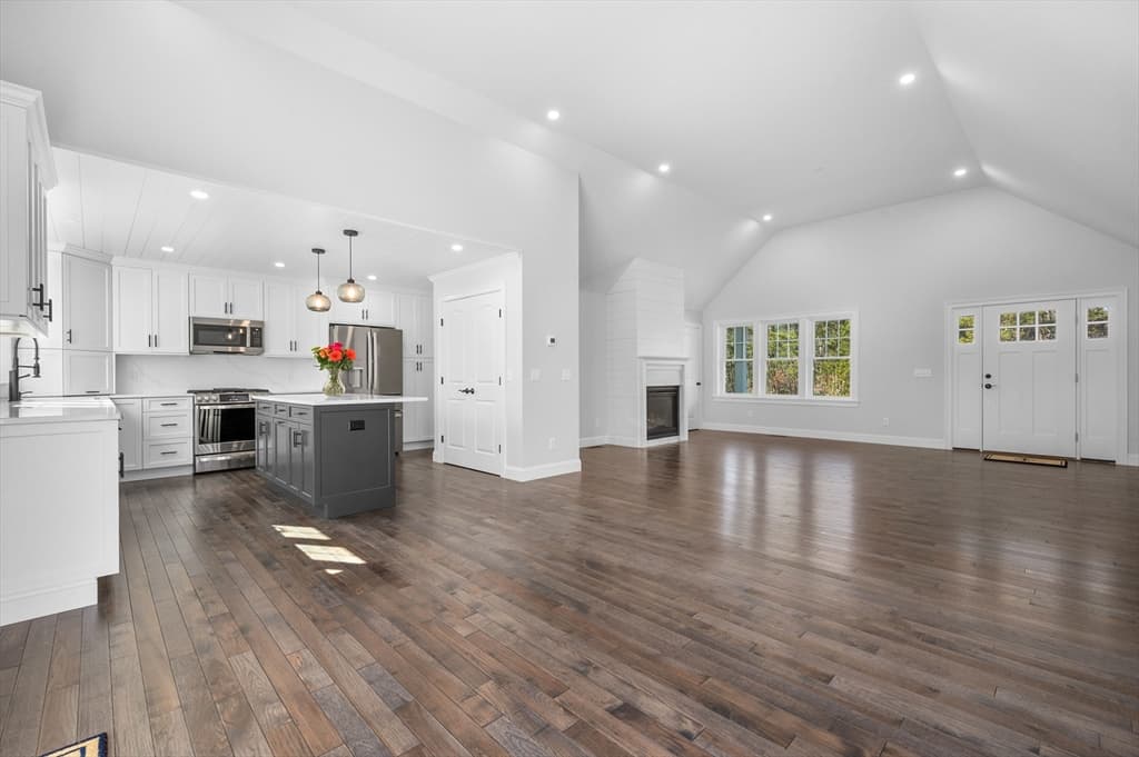 17 Silver Leaf Ln photo 3
