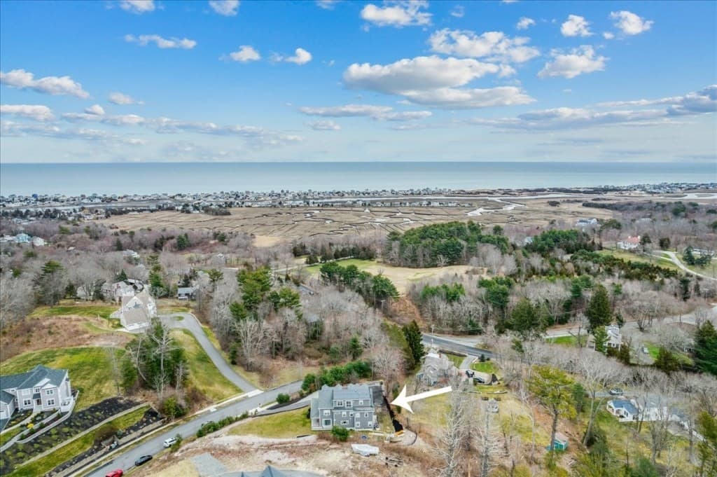 684 Holly Rd photo 4