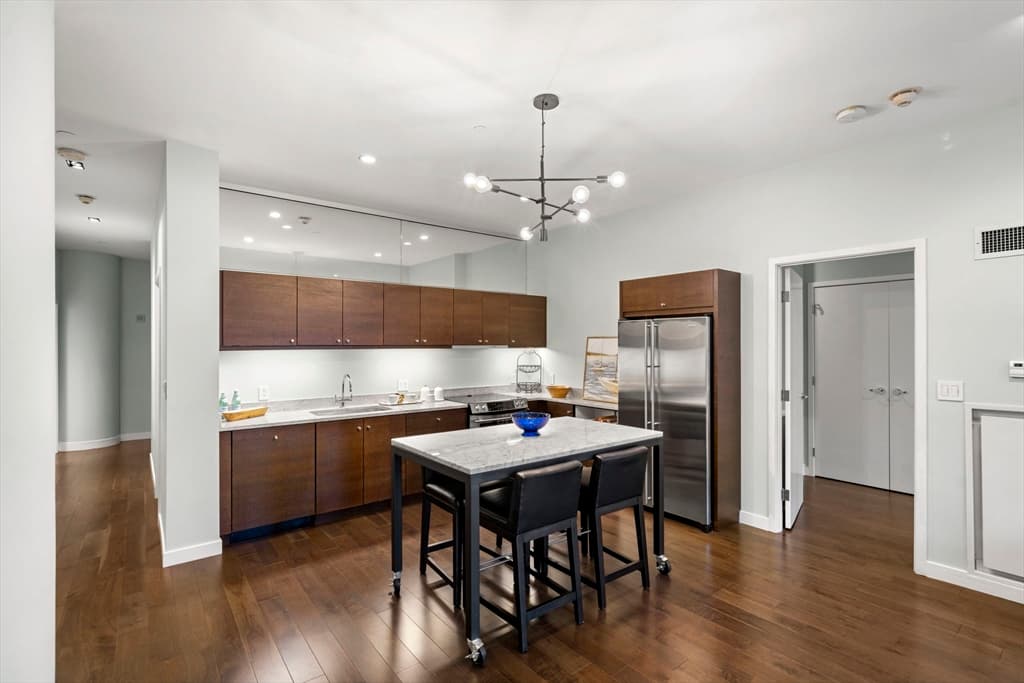 285 Columbus Avenue #207 photo 3