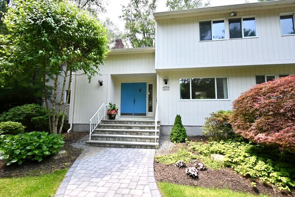 25 Standish Dr photo 3