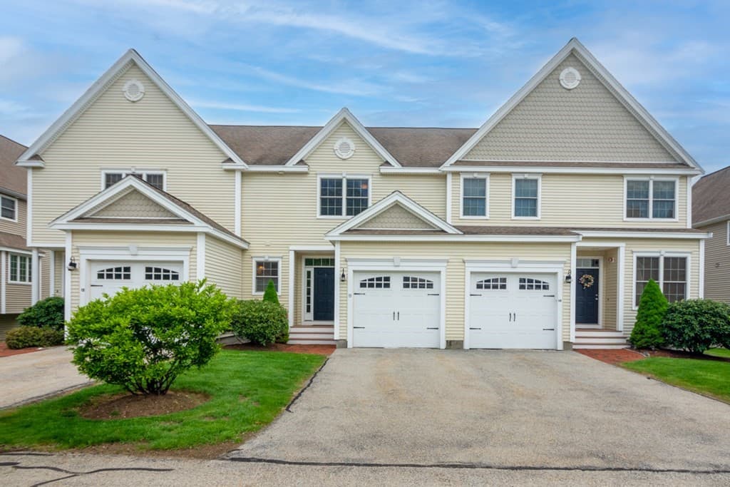 11 Autumn Ln #11