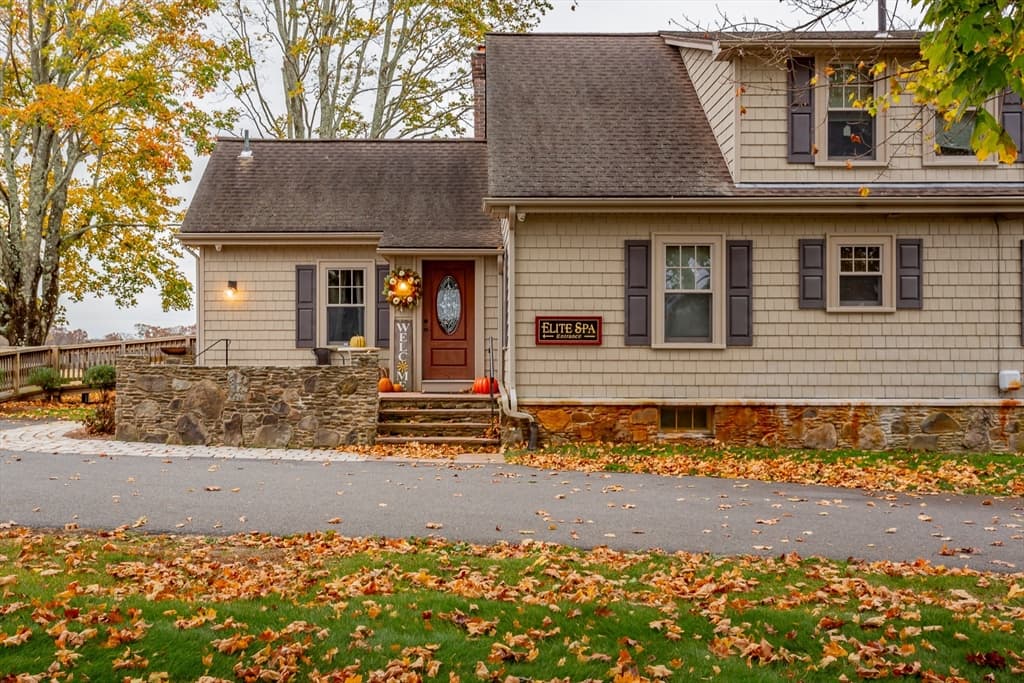 65 Barney Ave photo 2