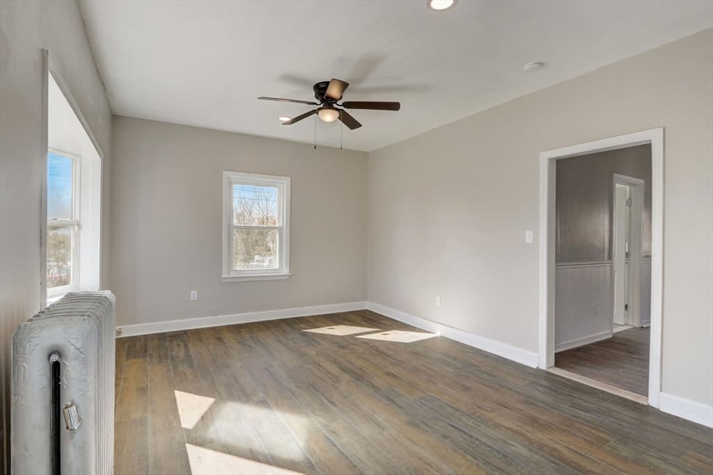 46 Thayer St photo 4